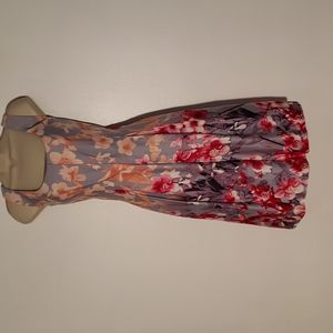 Nine West beautiful dress in a size 10.  Like new condition.